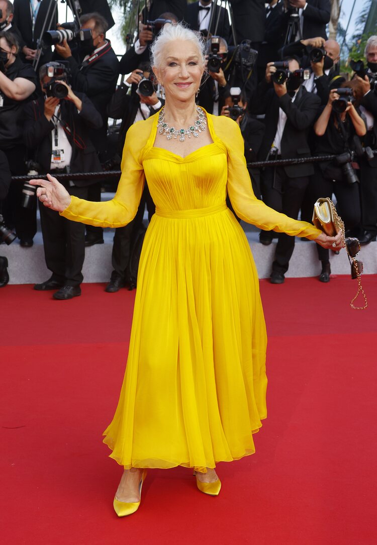 Helen Mirren vestida de Dolce & Gabbana en el Festival de Cannes 2021
