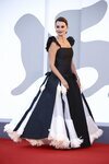 Penélope Cruz de Chanel en la premiere de 'Madres paralelas' en el Festival de Venecia 2021