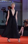 Sarah Gadon en la premiere de 'Mona Lisa and the blood moon' en Festival de Venecia 2021