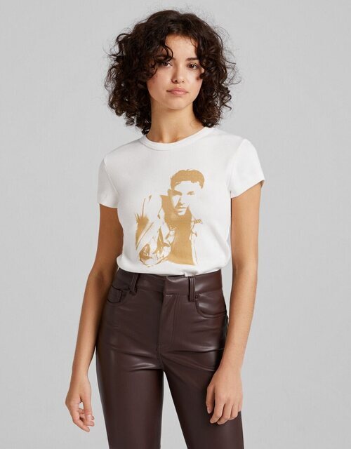 Camiseta con la cara de C. Tangana de la colección C. Tangana para Bershka