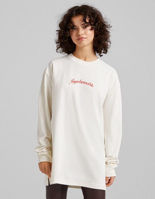 Camiseta manga larga 'Ingobernable' de la colección C. Tangana para Bershka