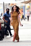 Emily Ratajkowski asistiendo al desfile de Proenza Schouler en la Semana de la Moda de Nueva York primera/verano 2022