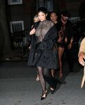 Kylie Jenner con un mono de LaQuan Smith en Nueva York durante la semana de la moda primavera/verano 2022