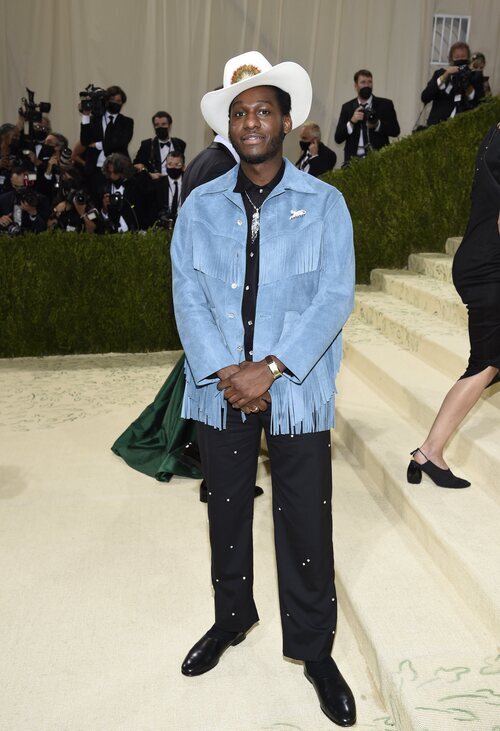 Leon Bridges de Bode en la MET Gala 2021