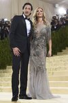 Adrien Brody y Georgina Chapman de Marchesa en la MET Gala 2021