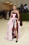 Storm Reid de Prada en la MET Gala 2021