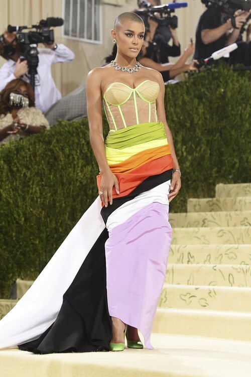 Jordan Alexander de Christopher John Rogers en la MET Gala 2021