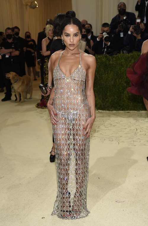Zoë Kravitz de Yves Saint Laurent en la MET Gala 2021