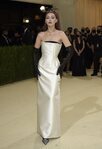 Gigi Hadid de Prada en la MET Gala 2021