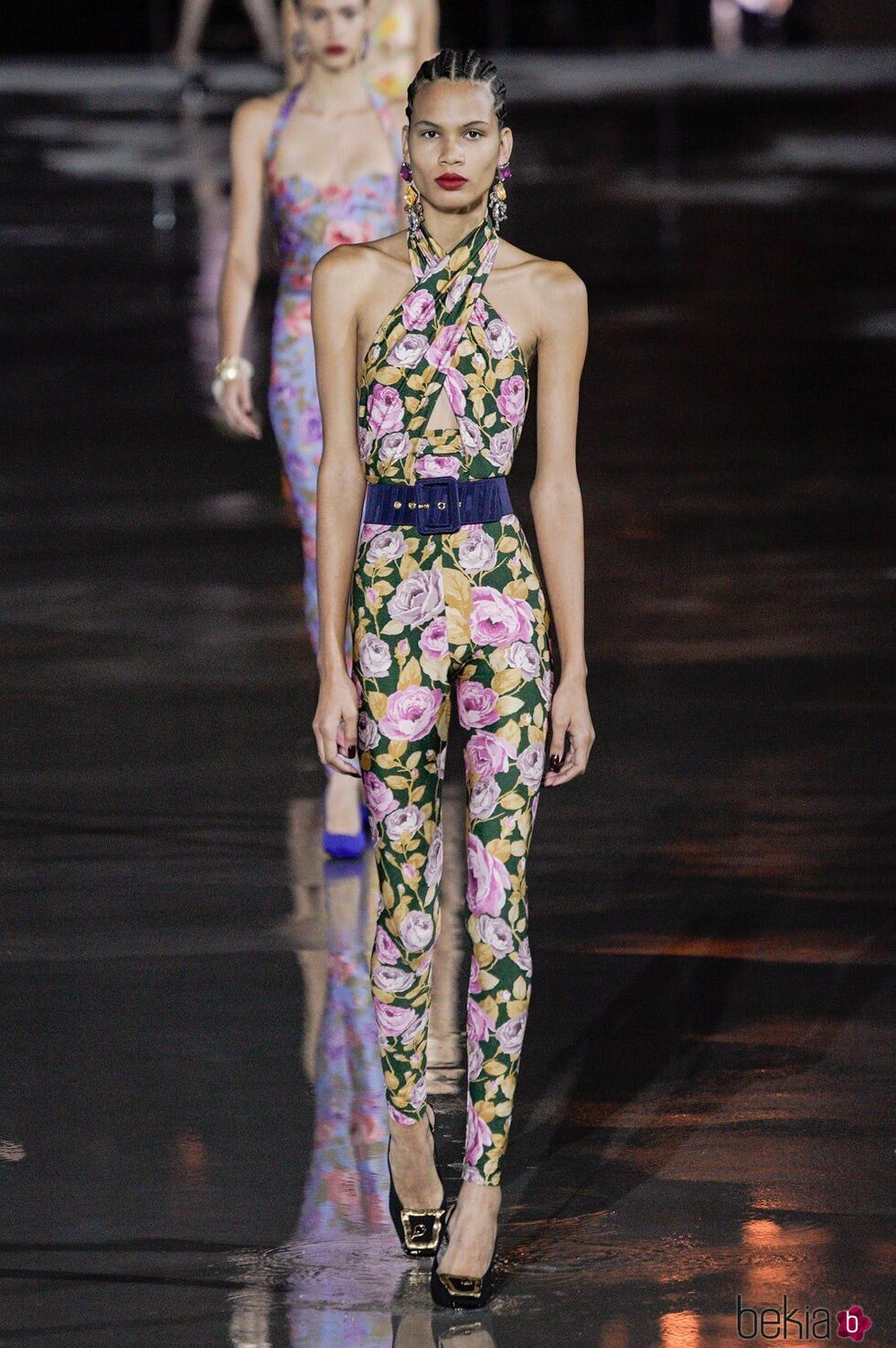 Mono con estampado de flores de la colección primavera/verano 2022 de Saint Laurent