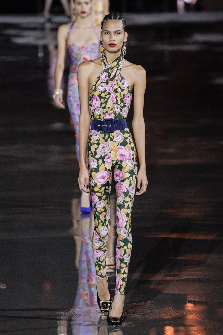Mono con estampado de flores de la colección primavera/verano 2022 de Saint Laurent