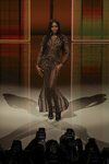Naomi Campbell en el desfile primavera/verano 2022 de Balmain