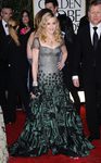 Madonna con un vestido de Reem Acra en la alfombra roja de los Globos de Oro 2012