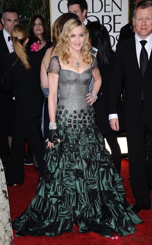 Madonna con un vestido de Reem Acra en la alfombra roja de los Globos de Oro 2012