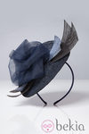 Tocado floral azul de Caramelo by Antonio Pernas