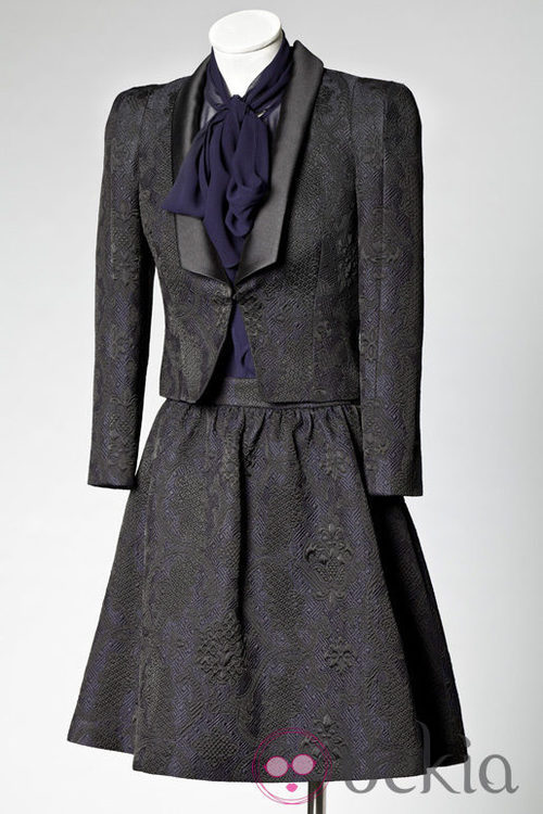Vestido negro de corte lady de Caramelo by Antonio Pernas