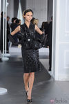 Diseño negro texturizado con volúmenes de Christian Dior Alta Costura