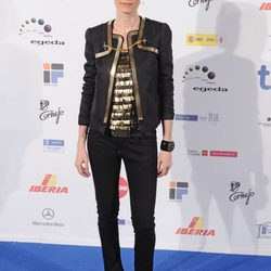 Pilar López de Ayala con look rock en negro y dorado