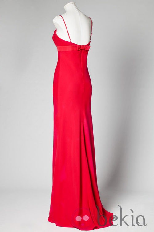 Vestido rojo con la espalda al descubierto de Caramelo by Antonio Pernas