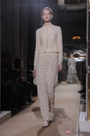 Diseño de encaje floral en blanco roto de Valentino Alta Costura