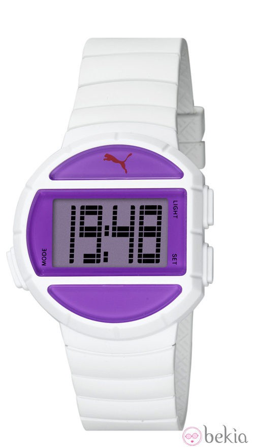 Reloj deportivo 'Half Time' de la firma Puma en color blanco y morado
