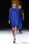 Abrigo azul eléctrico de Juanjo Oliva en Fashion Week Madrid