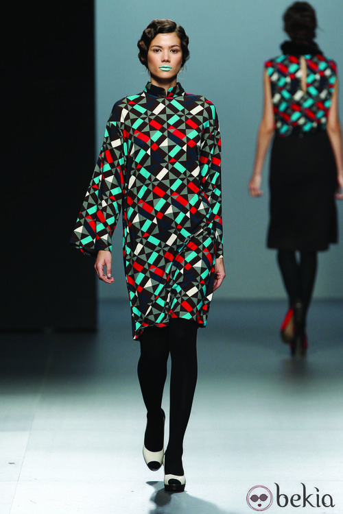 Vestido con estampado calendoscópico de la colección otoño/invierno 2012/2013 Lemoniez