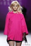 Capa fucsia de la colección otoño/invierno 2012/2013 de Teresa Helbig