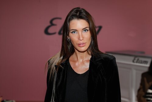 Marta López Álamo en el desfile otoño/invierno 2021 de Etam en Madrid