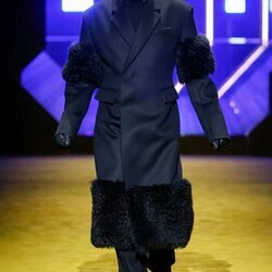 Jeff Goldblum desfilando para Prada otoño/invierno 2022/2023