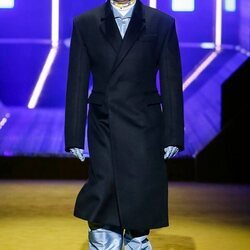 Kyle MacLachlan desfilando para Prada otoño/invierno 2022/2023