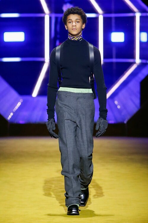 Jaden Michael desfilando para Prada otoño/invierno 2022/2023