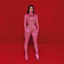 Look 3 de Kim Kardashian de Balenciaga en 'Saturday Night Live'