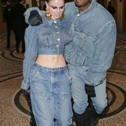 Kanye West y Julia Fox en la Semana de la Moda Masculina de París