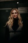 Chiara Ferragni a su llegada al desfile otoño/invierno 2022 de Carolina Herrera en la NYFW