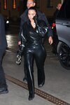 Kim Kardashian durante la Semana de la Moda otoño/invierno 2022/2023 de Milán