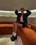 Elsa Hosk con un total look de Revolve para un evento de la marca