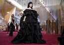 Billie Eilish de Gucci en los Premios Oscar 2022