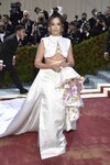 Camila Cabello de Prabal Gurung en la MET Gala 2022