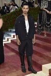 Riz Ahmed en la MET Gala 2022