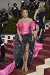 Ashley Park en la MET Gala 2022