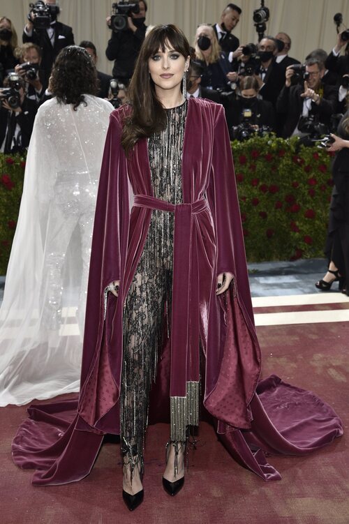 Dakota Johnson en la MET Gala 2022