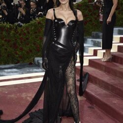 Bella Hadid de Burberry en la MET Gala 2022