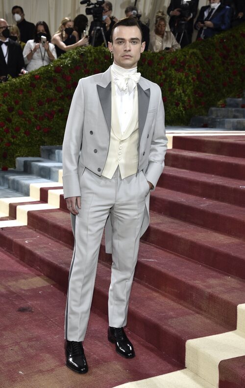 Thomas Doherty en la MET Gala 2022