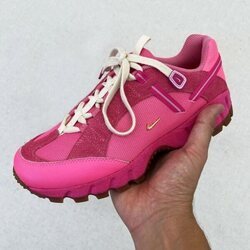 Deportivas de la colaboración de Nike x Jacquemus