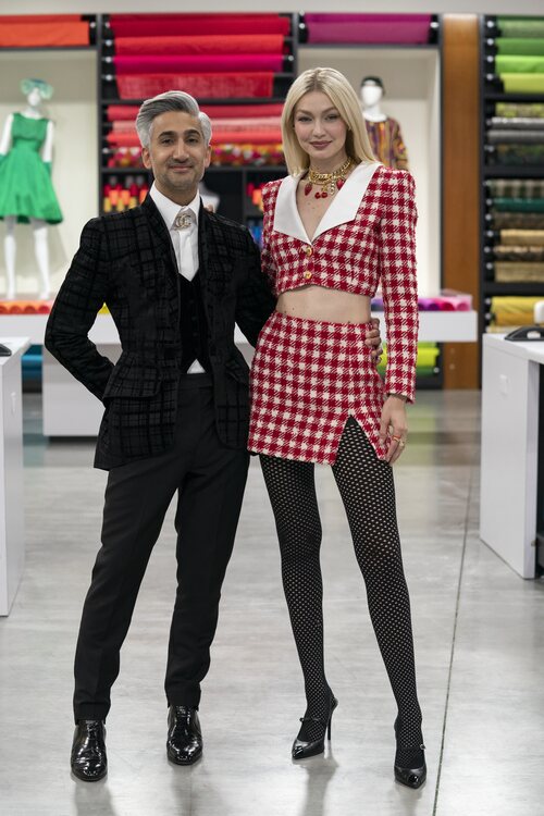 Tan France y Gigi Hadid en el episodio 8 de la temporada 2 de 'Next in fashion'
