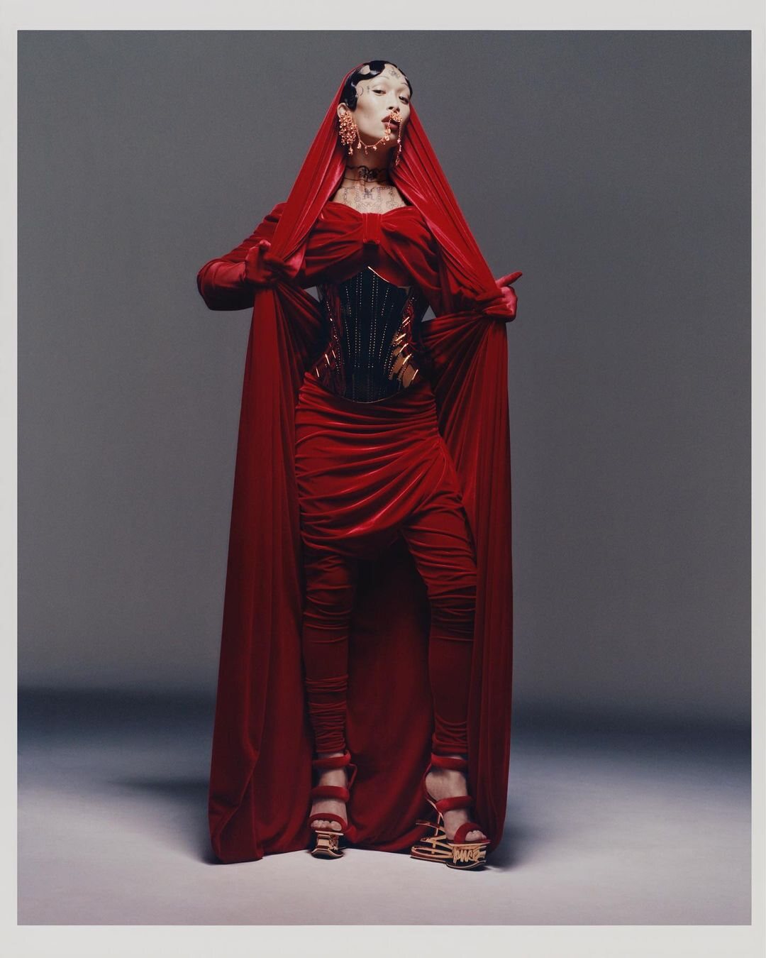 Look 'AMERICA HAS A PROBLEM' de Beyoncé x Balmain