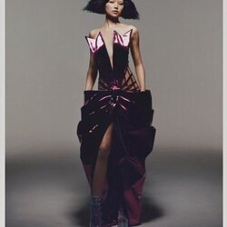 Look 'PLASTIC OFF THE SOFA' de Beyoncé x Balmain