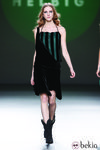 Vestido en terciopelo negro y verde de la colección otoño/invierno 2012/2013 de Teresa Helbig