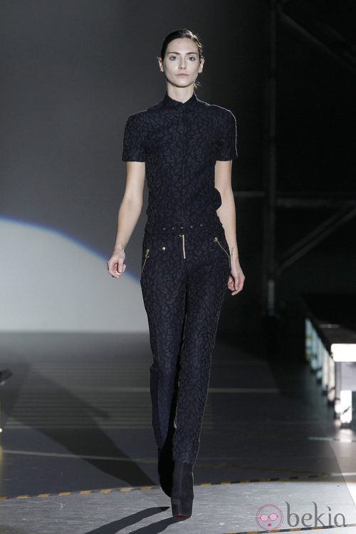 Mono negro estampado de Davidelfin en la Madrid Fashion Week